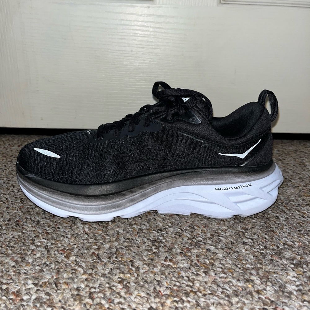 Hoka One One Bondi 8 Womens 9D Shoes Black White Running Walking